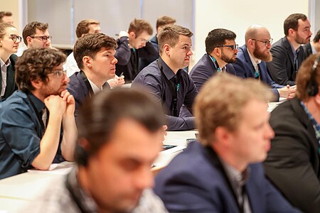 Powertrain-Conference-Blick-in-die-Reihen-der-Teilnehmenden