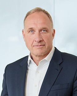 portrait-of-arnd-franz